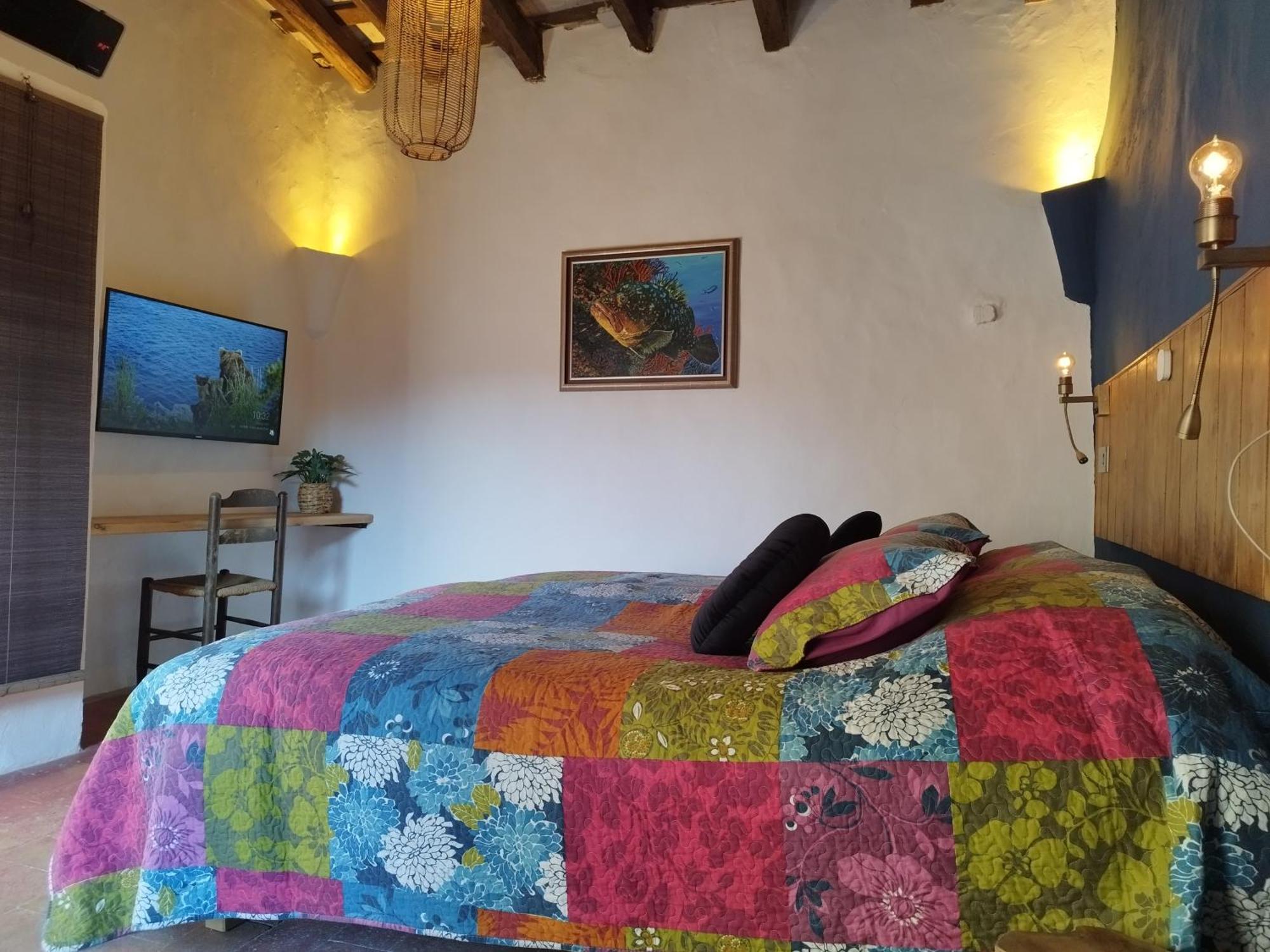 Mas Del Llop Blanc - Dog Friendly Hostal Rural - B&B Sobrestany Værelse billede